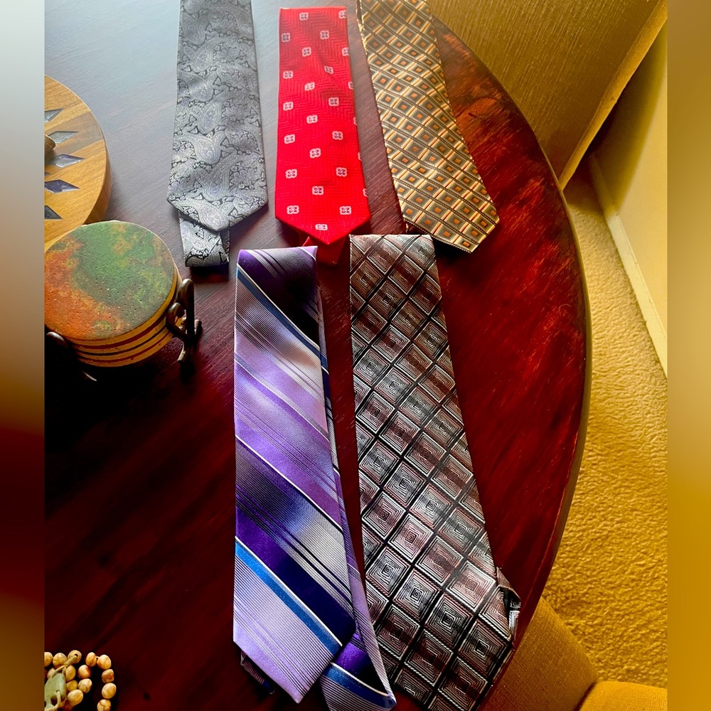 Bundle of near new ties